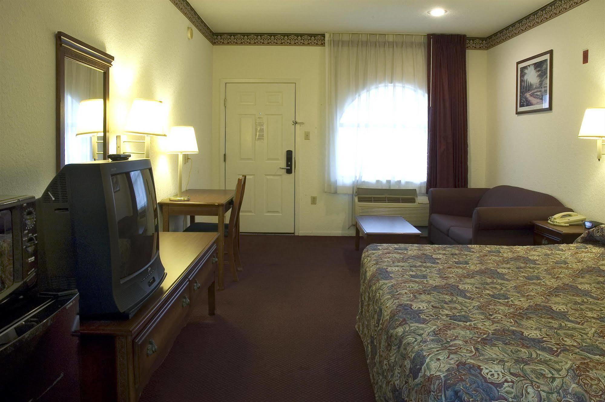 Budget Host Hempstead Inn Brookhollow/Energy Corridor Houston Ngoại thất bức ảnh