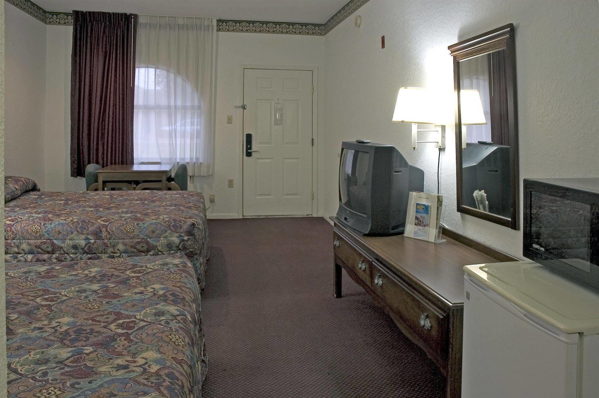 Budget Host Hempstead Inn Brookhollow/Energy Corridor Houston Ngoại thất bức ảnh