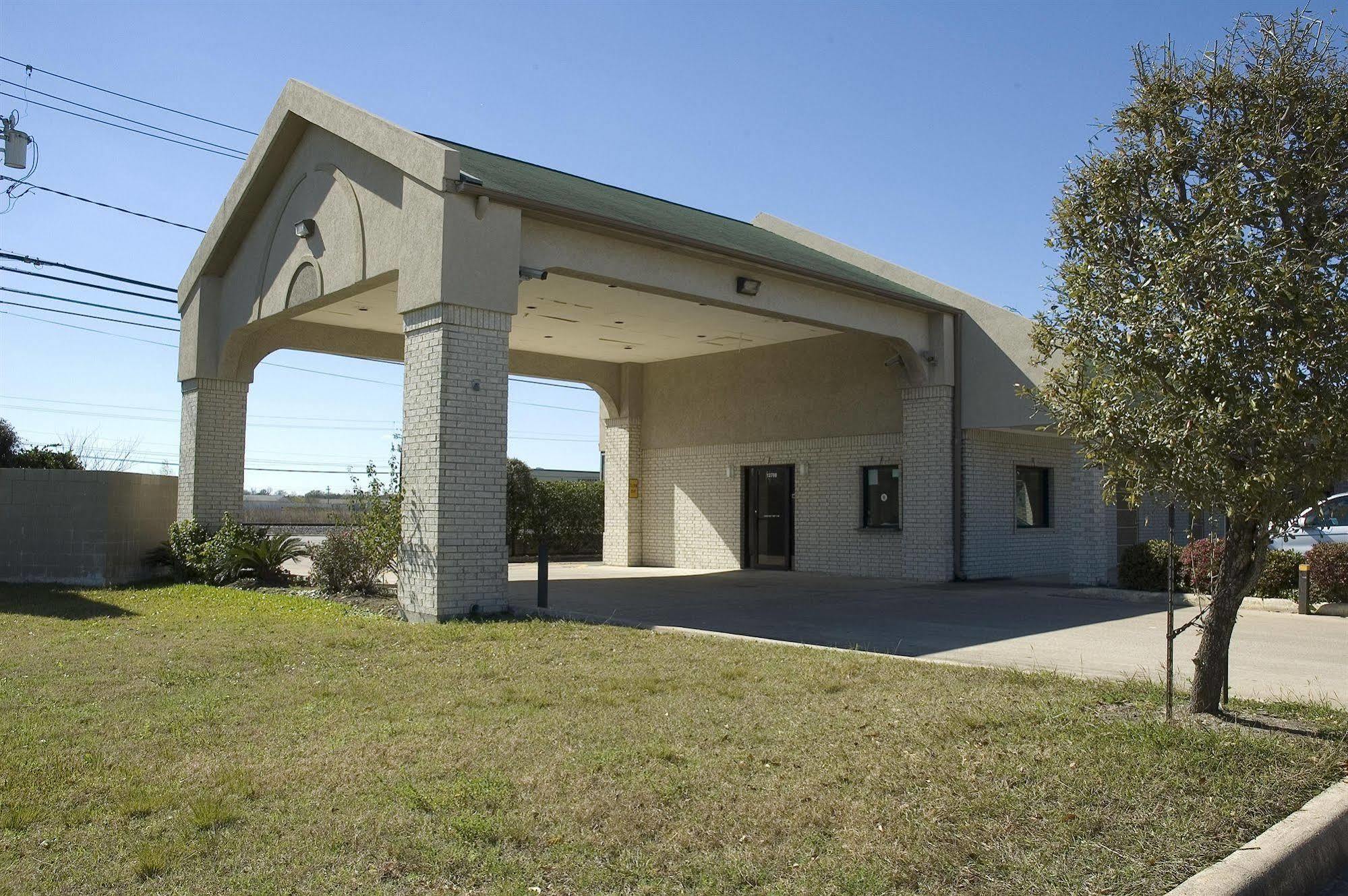 Budget Host Hempstead Inn Brookhollow/Energy Corridor Houston Ngoại thất bức ảnh